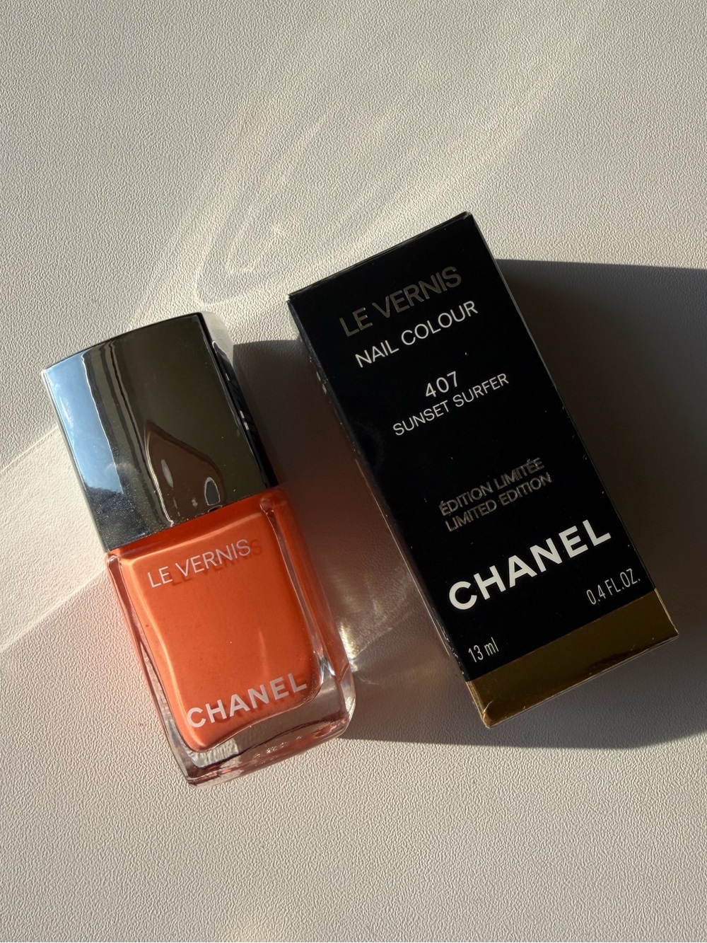 Chanel Le Vernis Nail Polish in 407 Sunset Surfer